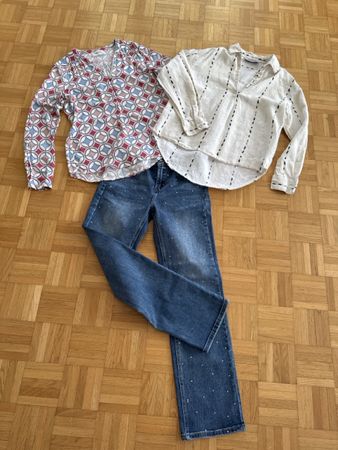 CARTOON Set 34/36 Jeans + 2 Blouses