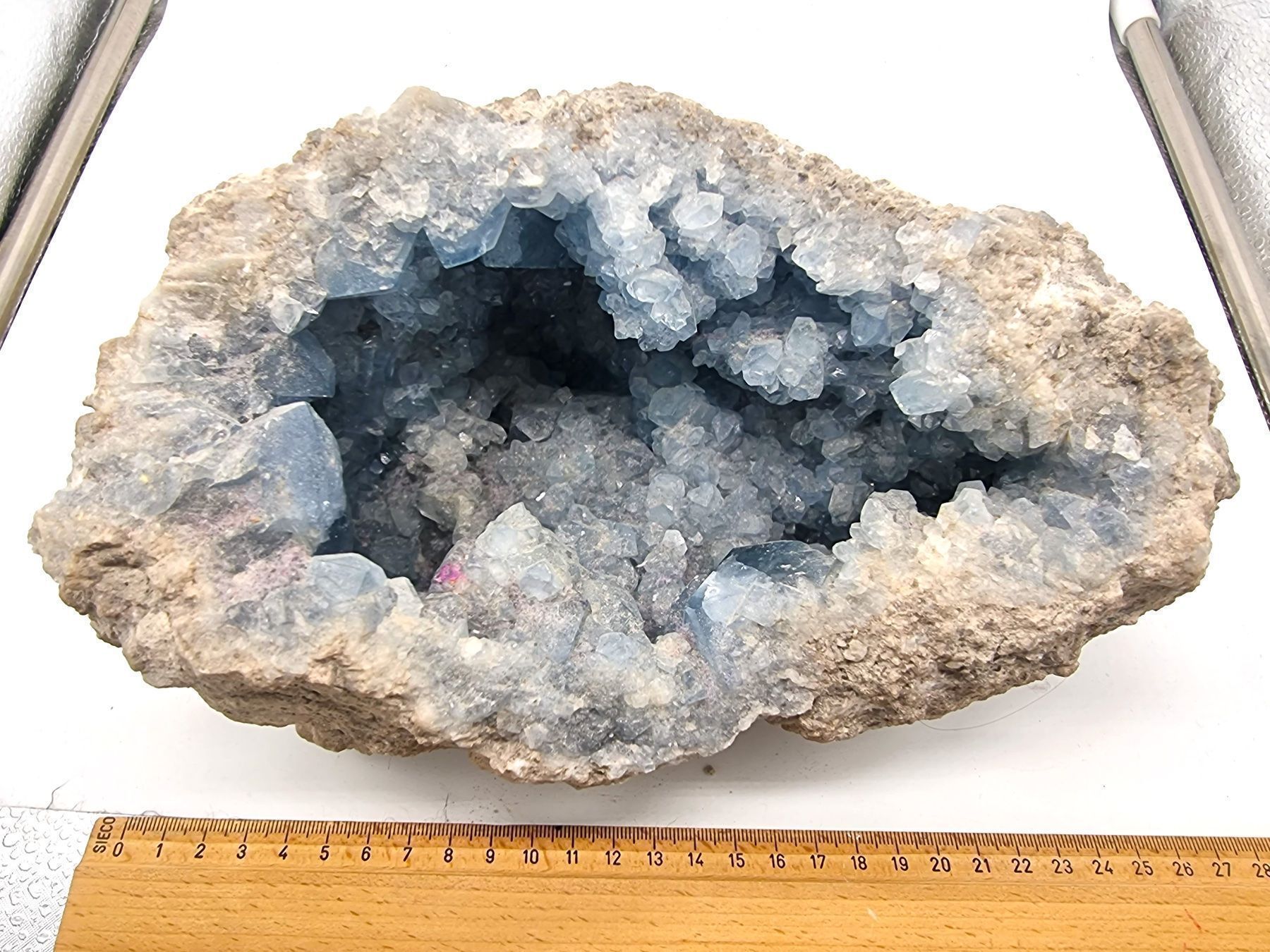 Mineralien & Heilsteine: Celestine from Sakoany deposit - 5 kg – Gebraucht aus Figino von panshop 1