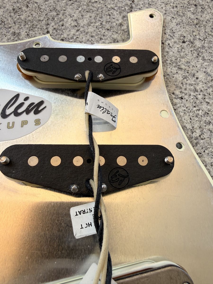 Strumenti musicali: Fender Stratocaster Pickguard Fralin Pickups – Nuovo (secondo la descrizione) da Neuenkirch venduto da Flackmataz 5