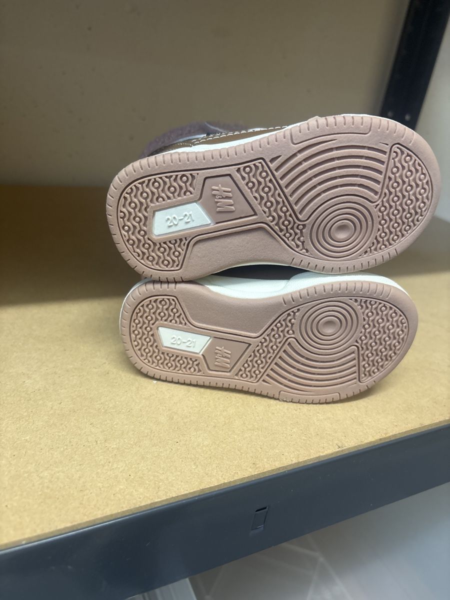 Schuhe für Mädchen: Winterschuhe Gr. 20-21 – Neu (gemäss Beschreibung) aus Wangen an der Aare von Semadeni13 1