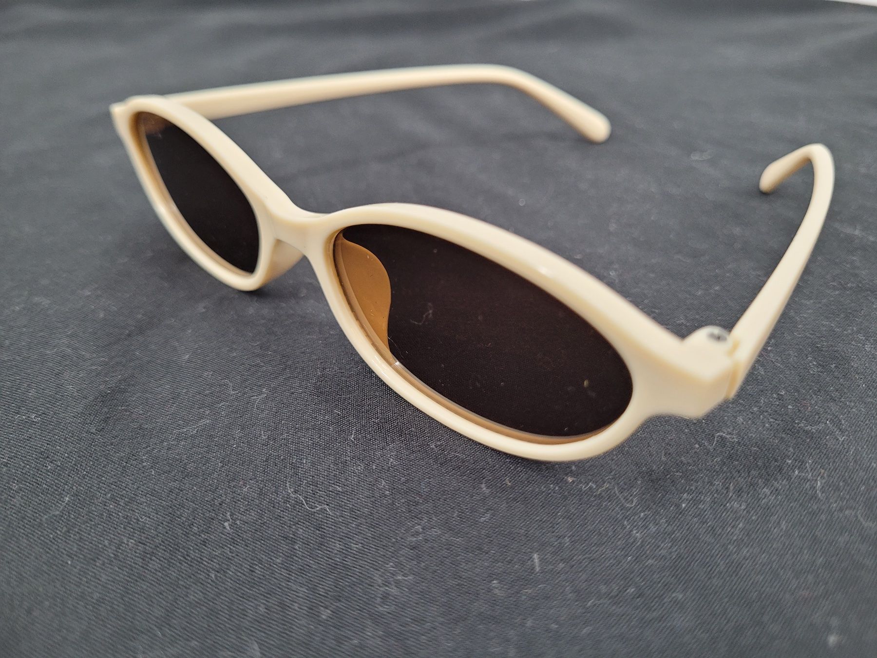 Occhiali & Lenti: lunettes de soleil blanche – Usato da Lausanne venduto da PlusValue_Lausanne 2