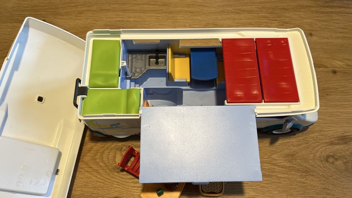 Playmobil Spielzeuge: Playmobil 6671 Summer Camper – Gebraucht aus Fleurier von Carolina_11 1