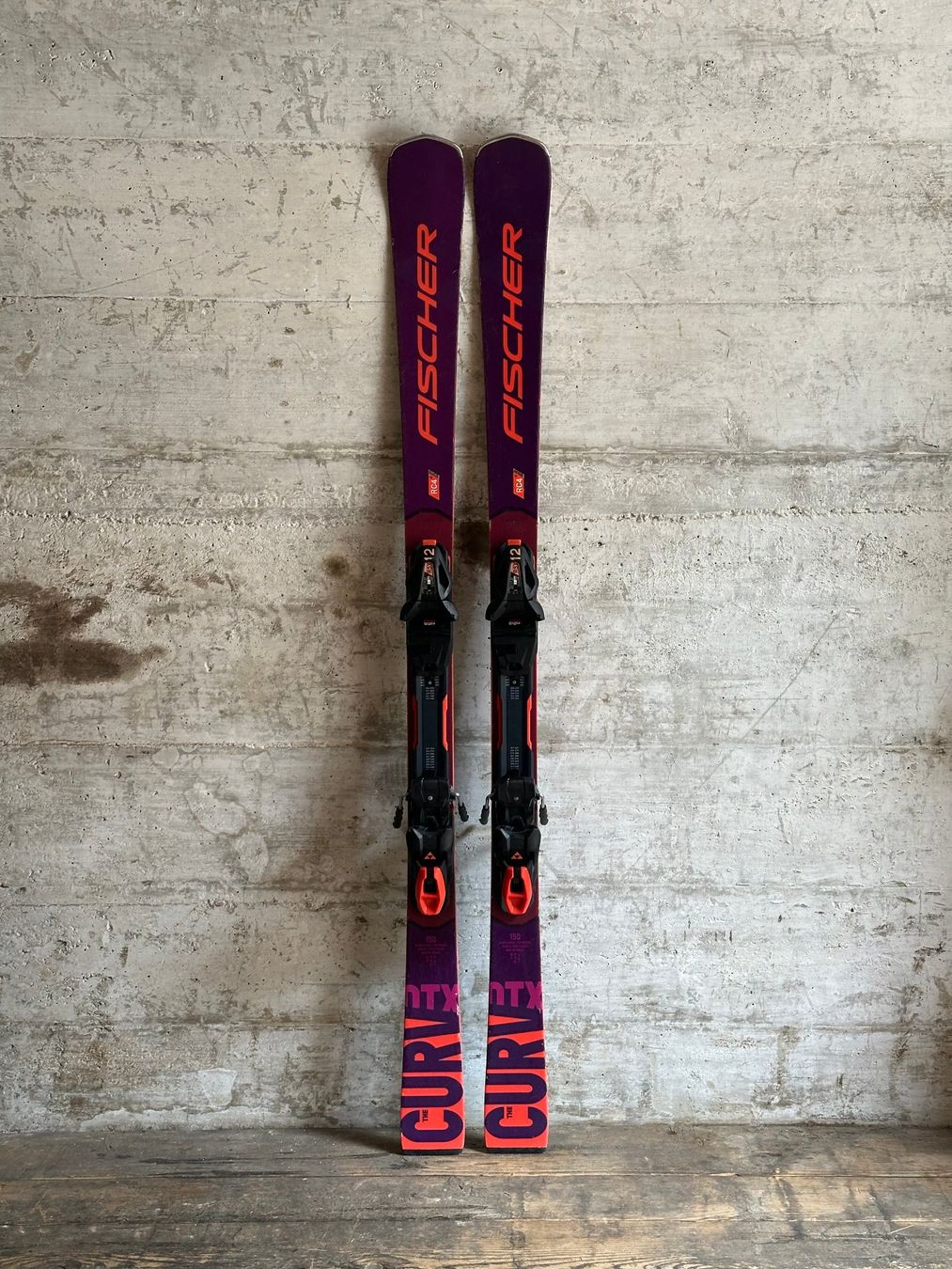 Fischer Sci: Fischer Curv DTX Ski 150CM – Usato da Emmenbrücke venduto da karkarkar