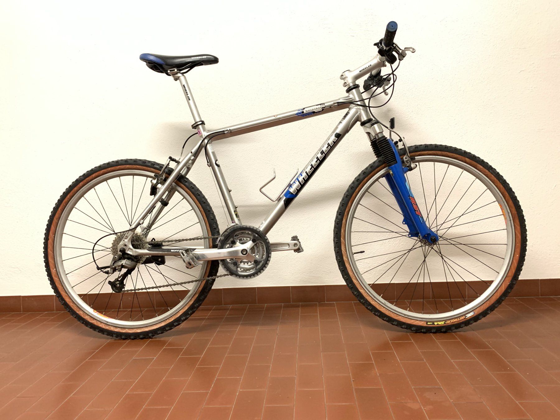 Biciclette: WHEELER 4900 zx – Usato da Zürich venduto da dee_75my