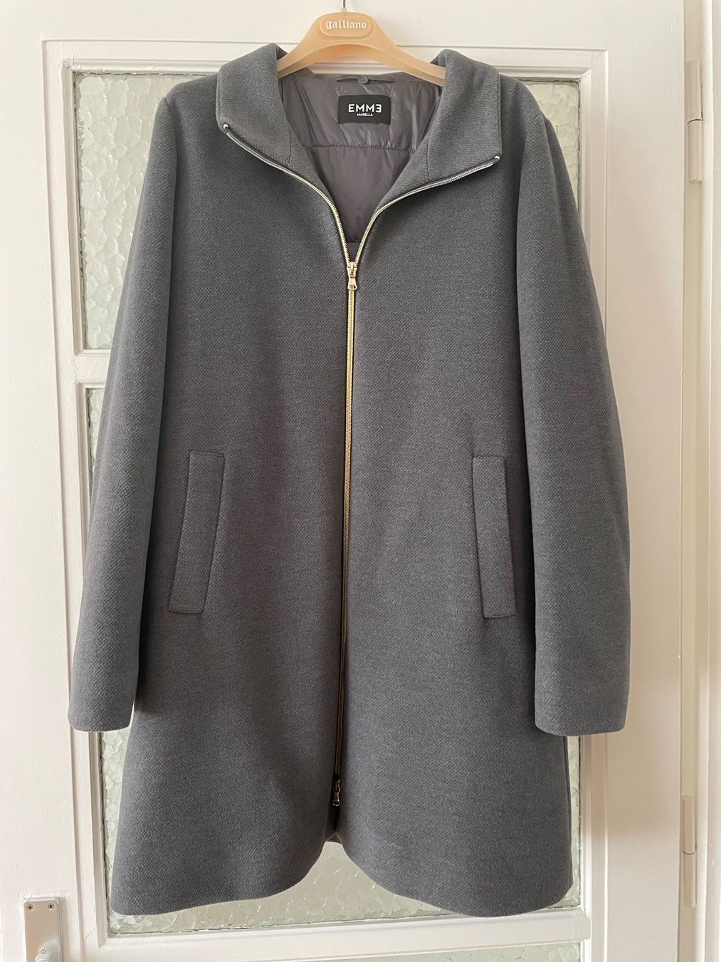 Marella Cappotti: Manteau Marella gris, taille 38-40 – Usato da Genève venduto da sca_j5cs