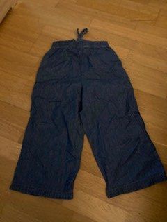 Hosen: Pantacourt évasé t.128 – Gebraucht aus Boudry von Lamue01 1