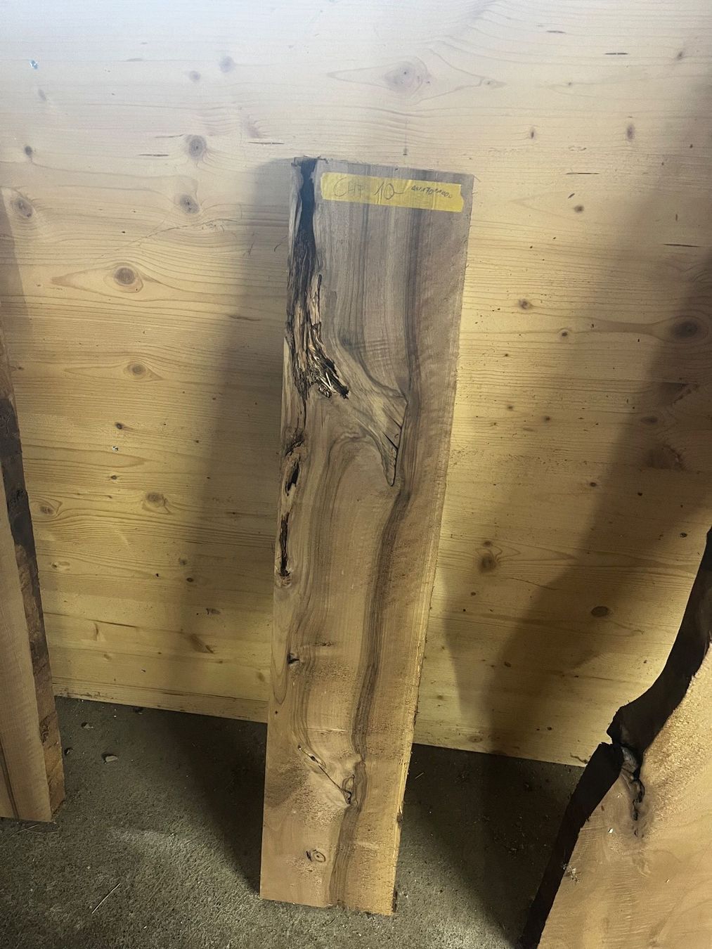 Articoli in legno: Nussbaumbrett – Nuovo (secondo la descrizione) da Raperswilen venduto da Gut1
