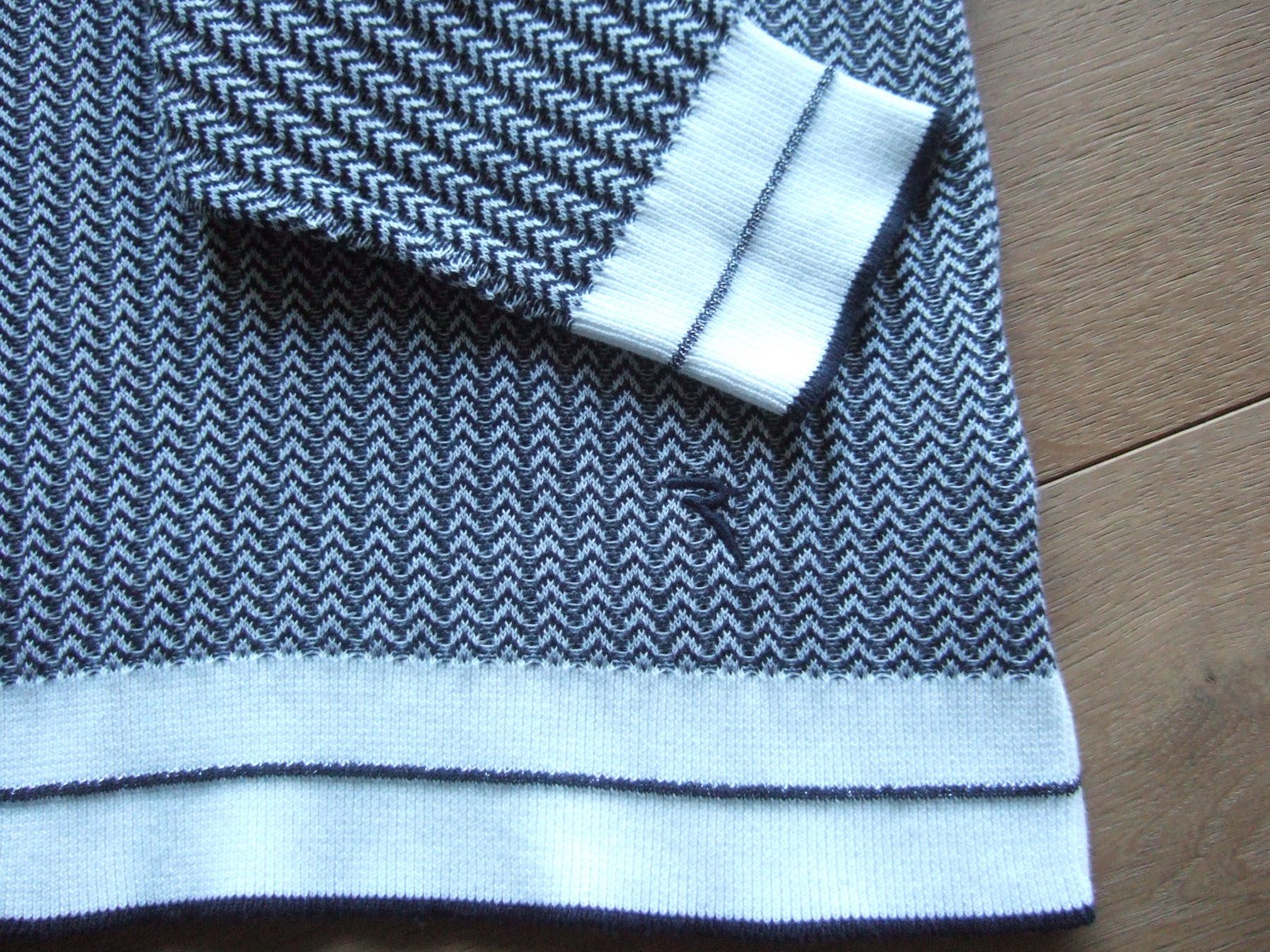 Maglioni & Felpe: Pullover schwarz/weiss von Chervo Golfkleider, Gr. 36 NEU – Nuovo (secondo la descrizione) da Mörschwil venduto da paecklitante 1