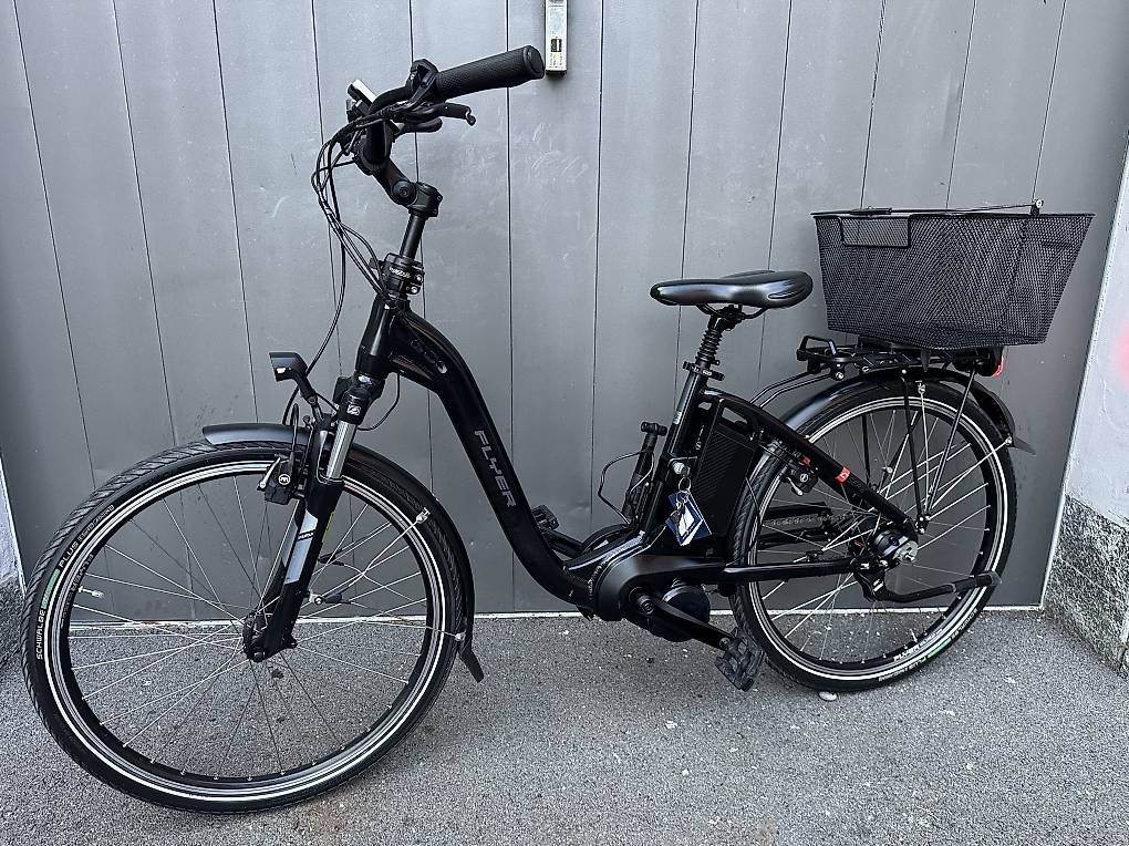 Biciclette: E-bike Flyer da donna 36v nera  – Usato da Quartino venduto da DiloUsato 1