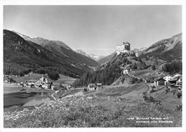 Tarasp GR Schloss Tarasp mit Fontana und Sparsels G