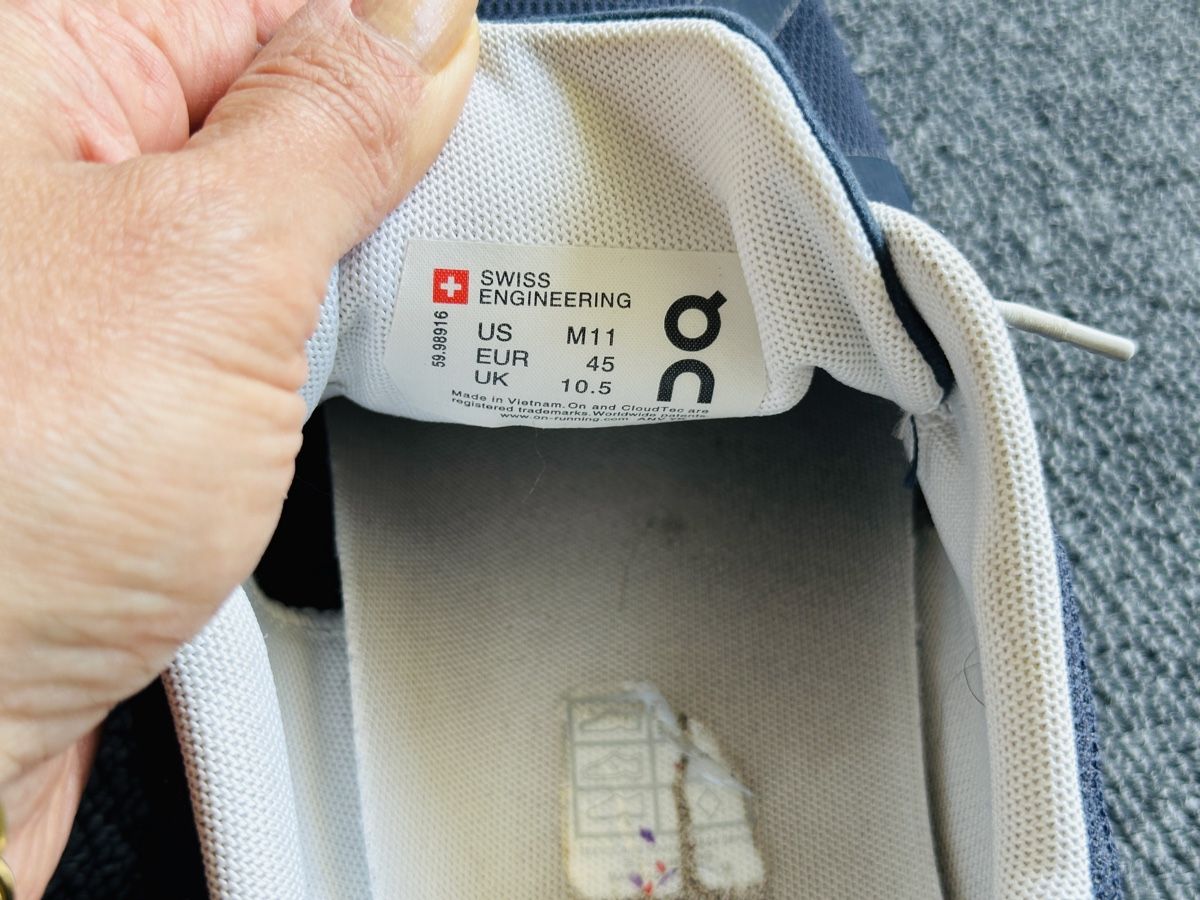 On Scarpe da uomo: On cloud 5 homme taille 45 bleu – Usato da Bulle venduto da LeMoleson 6