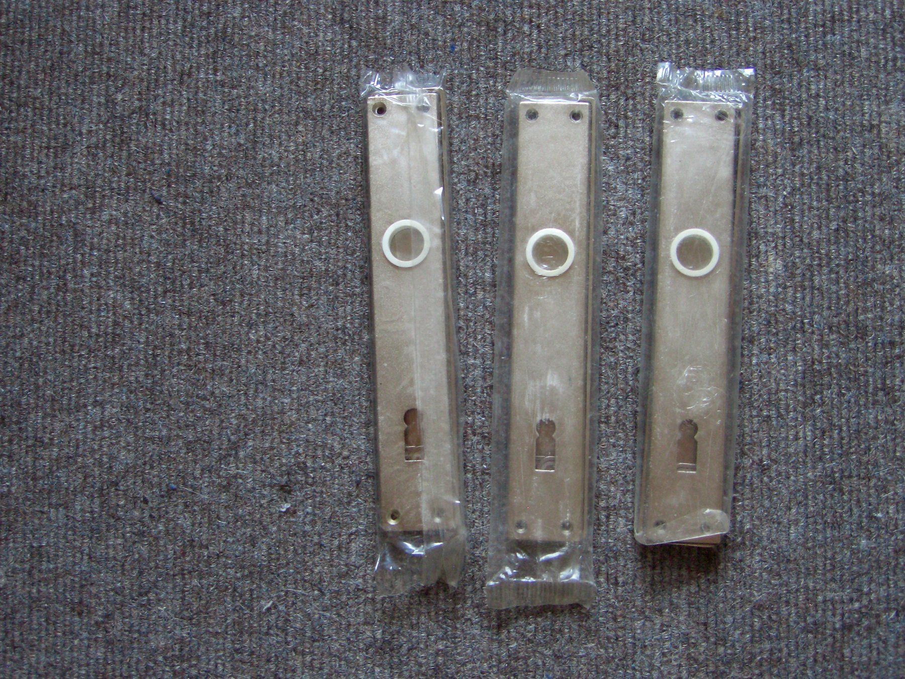 Eisenwaren: 3 PAAR DRÜCKERSCHILDER – Neu und originalverpackt aus Tann von elolecig 2