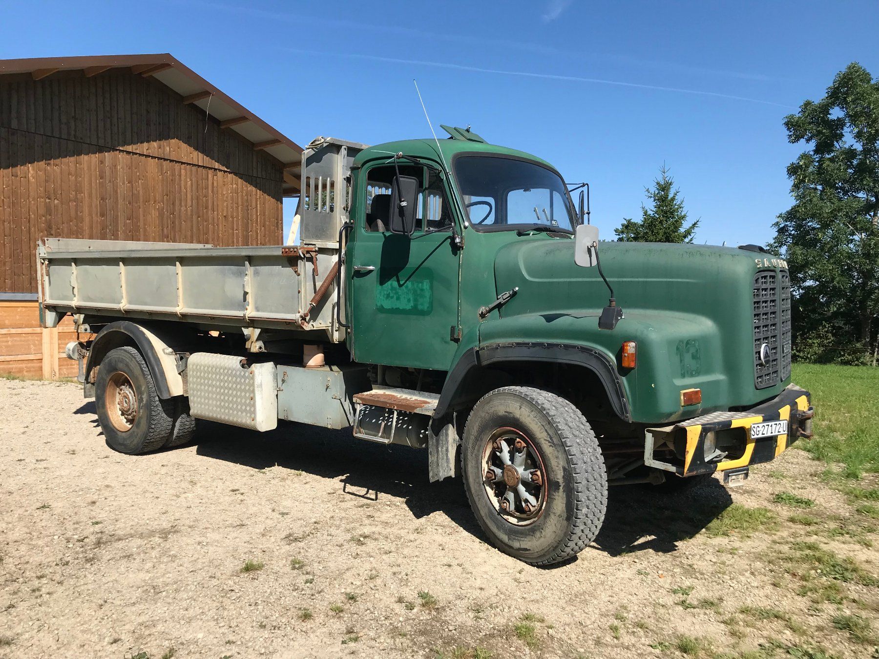 Saurer Camions: Saurer D290BN 4x2 Dreiseitenkipper – D'occasion à Niederbüren par mcbruehwiler