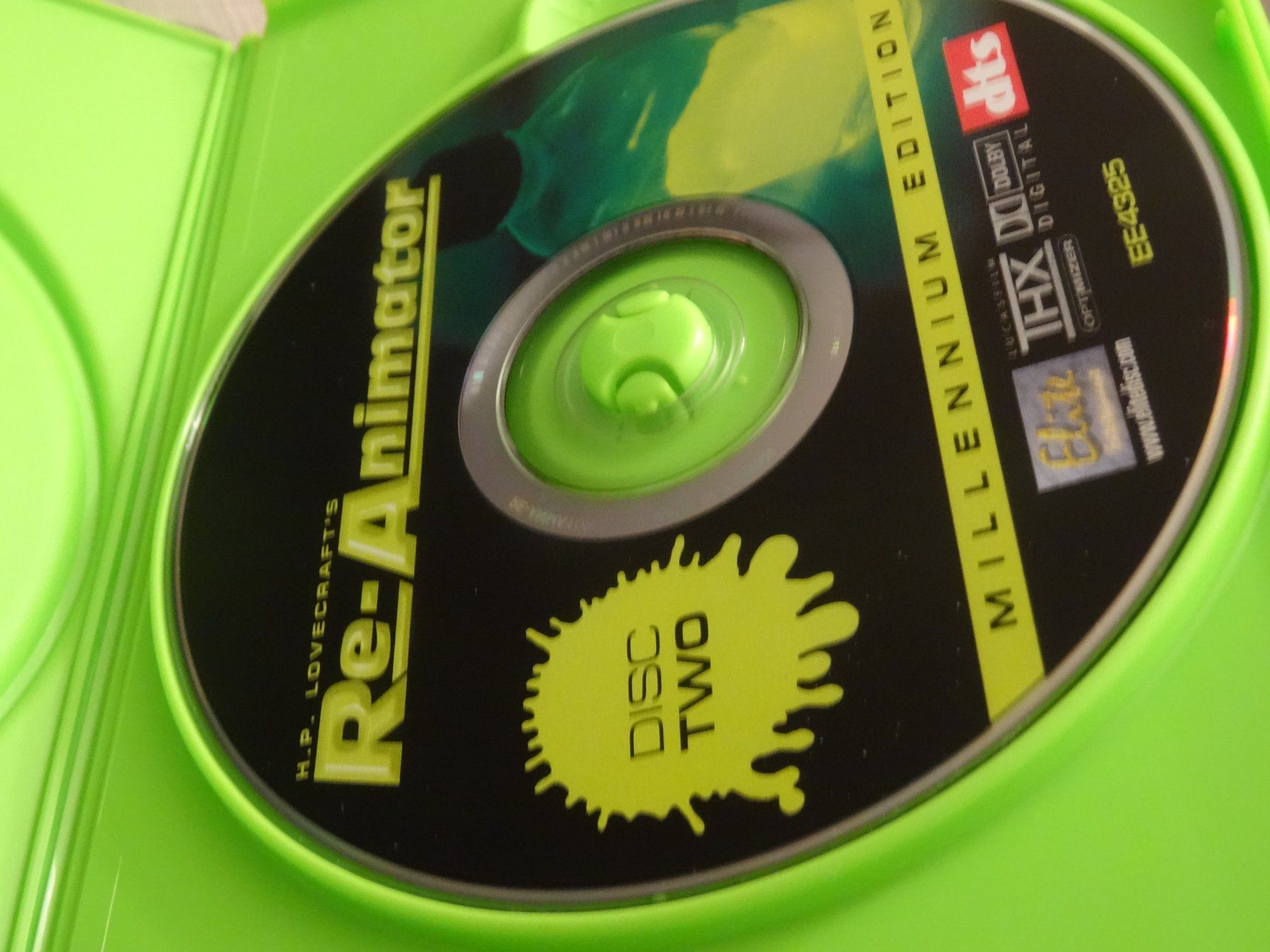 Tutti i DVDs: Re-Animator Millennium Edition DVD - Horror Klassiker! – Usato da Olten venduto da Disc-Verkauf 2