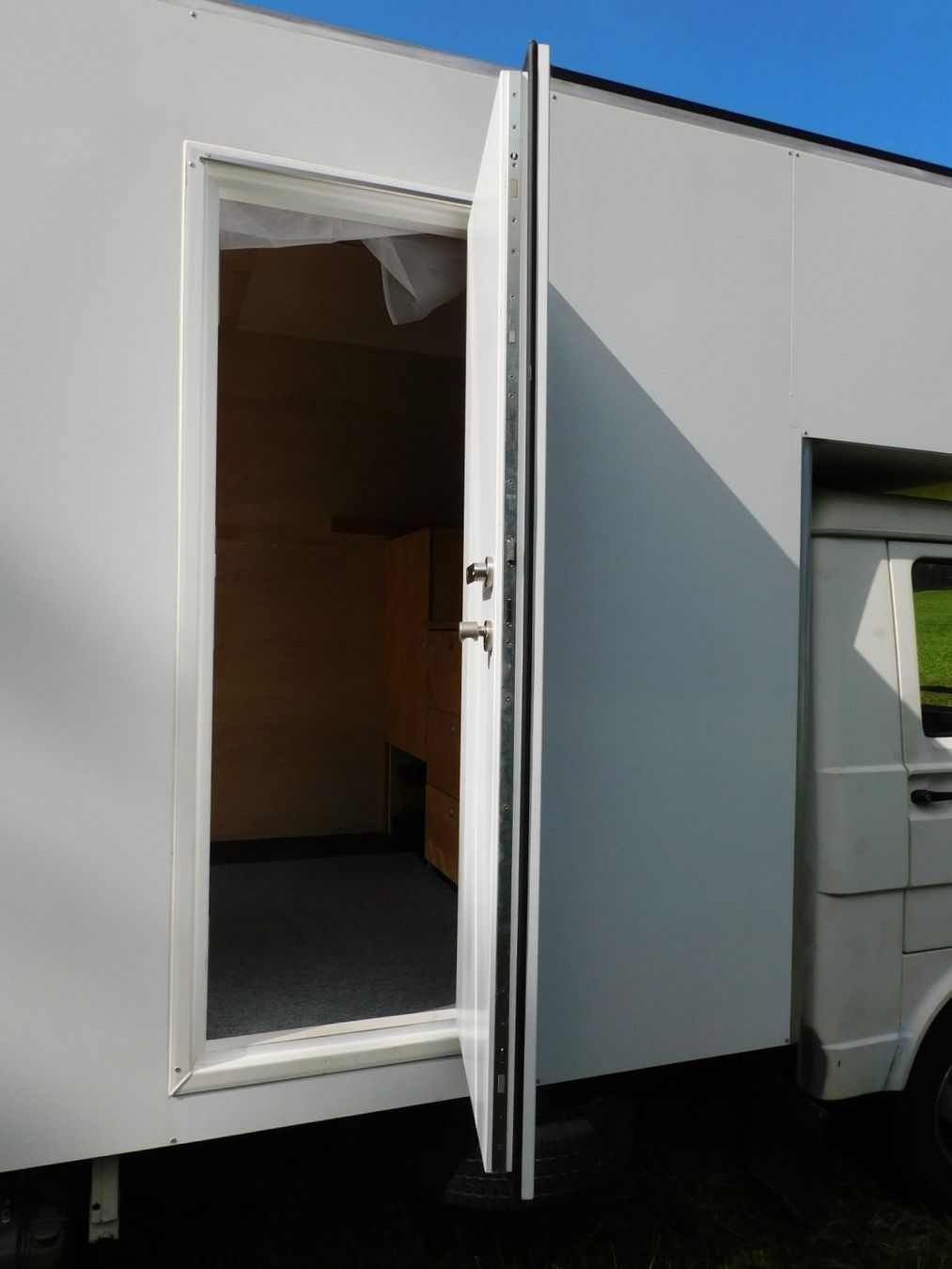 VW Veicoli da campeggio: VW LT 35 Camper / Wohnmobil mit Verladerampe – Usato da Ammerswil AG venduto da Anner03 6