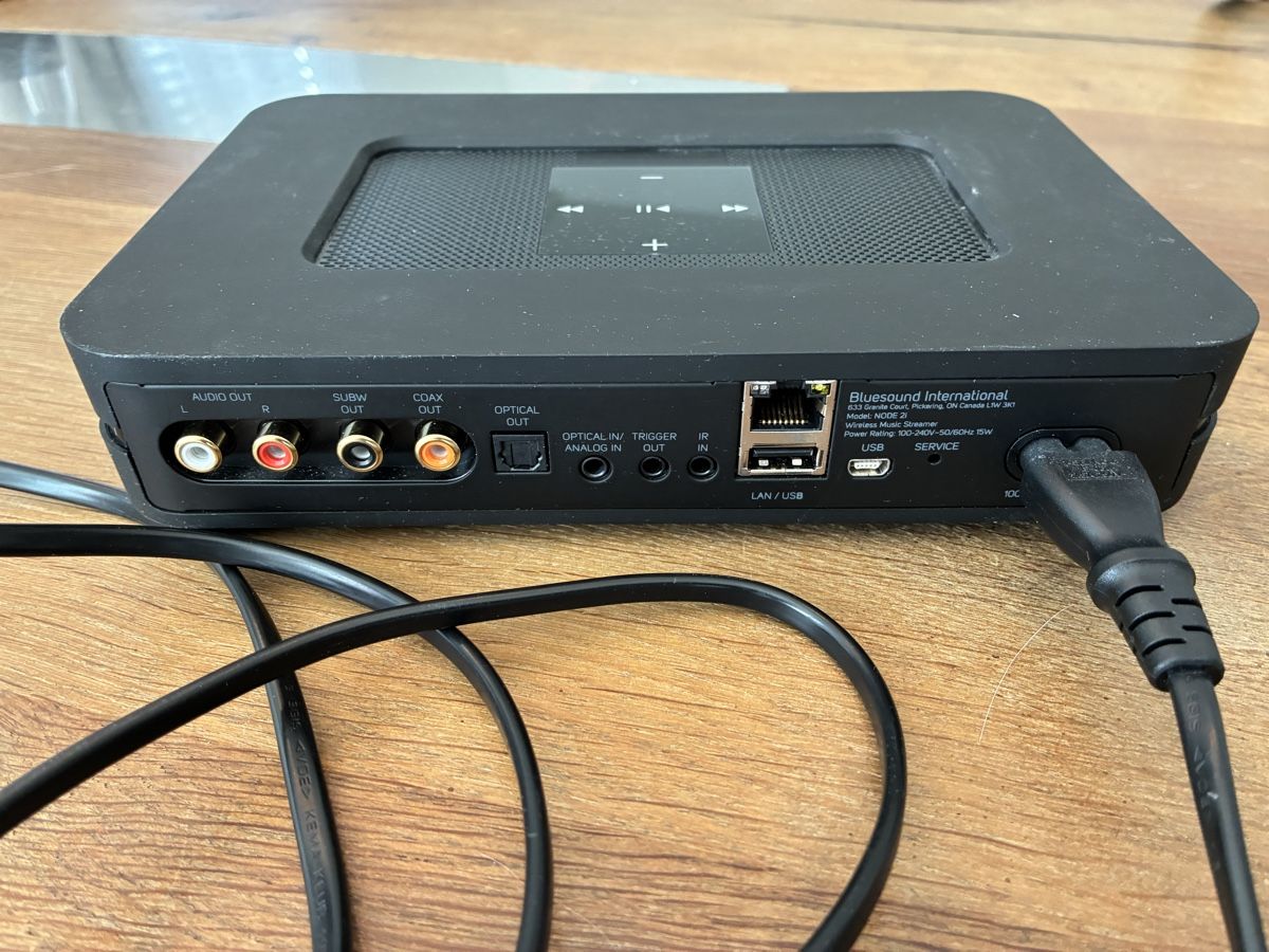 Bluesound Lettore multimediale & Streamer: HiFi Einsteigerset: Streaming und Kopfhörer, neuwertig – Usato da St. Gallen venduto da SirCaledor 1