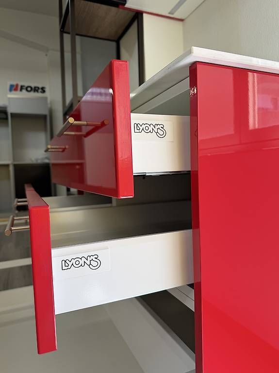 Credenze: Mobile credenza – Usato da Locarno venduto da Arredo.promozioni 2