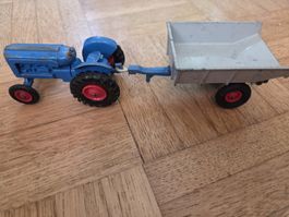 Matchbox King Size K-11 Fordson Tractor & Trailer, 60er