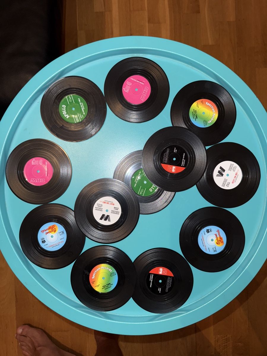 Sottobicchieri: Diverse Schallplatten Untersetzer Set - Vintage Design! – Nuovo (secondo la descrizione) da Basel venduto da mik_tm6m 2