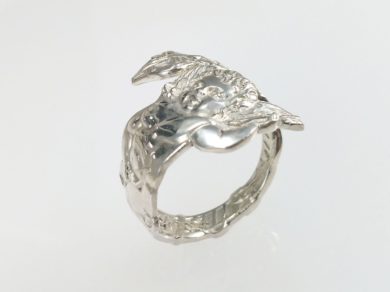 Anelli: Offener Silberring im Jugendstil mit Amor Motiv – Nuovo e nell'imballaggio originale da Meilen venduto da Byrd-bijoux 1
