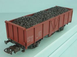 Liliput SNCF Güterwagen mit Kohle beladen