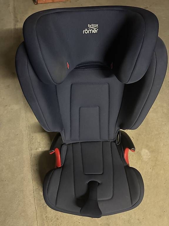 Seggiolini per auto: Kinderautositz – Usato da Bätterkinden venduto da Murri01