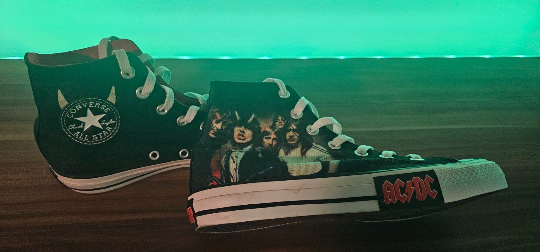 Converse Scarpe da uomo: AC/DC - Converse Schuhe Highway to Hell 🤘 – Usato da Staffelbach venduto da Ddado01