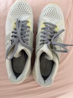 On Running Damen Sneaker Modell Cloud weiss Grösse 38.5