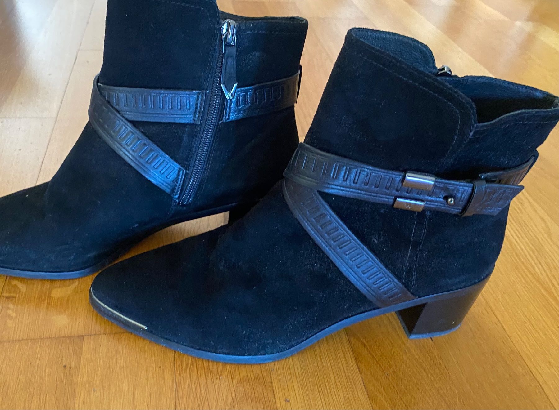 Scarpe da donna: WHAT FOR Stiefeletten schwarz Leder Grösse 39 – Usato da Luzern venduto da i-love-guacamole 1