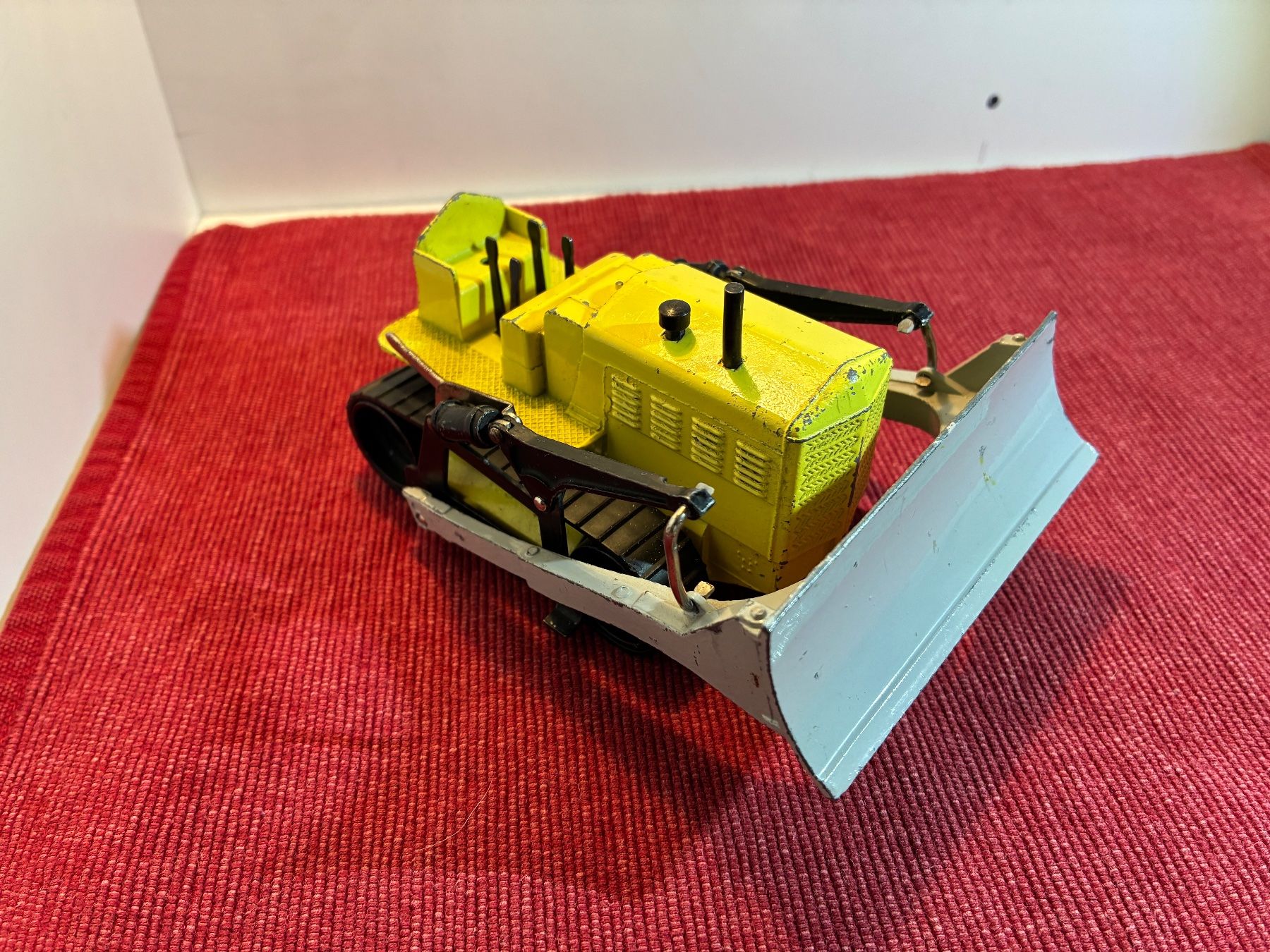 Dinky Toys Modellini d'auto: Dinky Bulldozer – Usato da Gümmenen venduto da Supererland 6