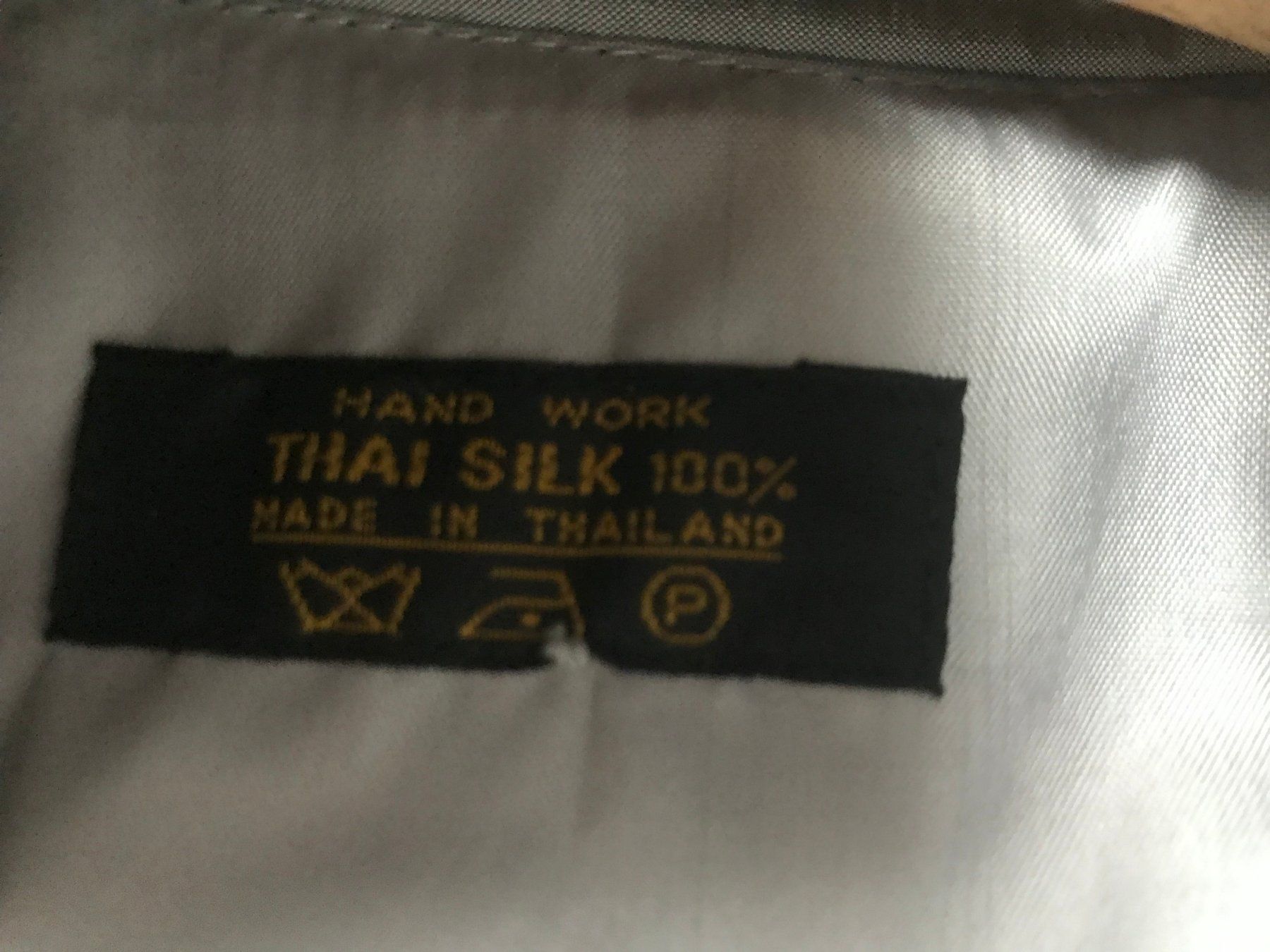 Giacche: Veste marque Hand Work 100% Soie – Usato da Gorgier venduto da chahn 2