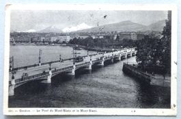 Genève - Le Pont du Mt-Blanc et le Mt-Blanc