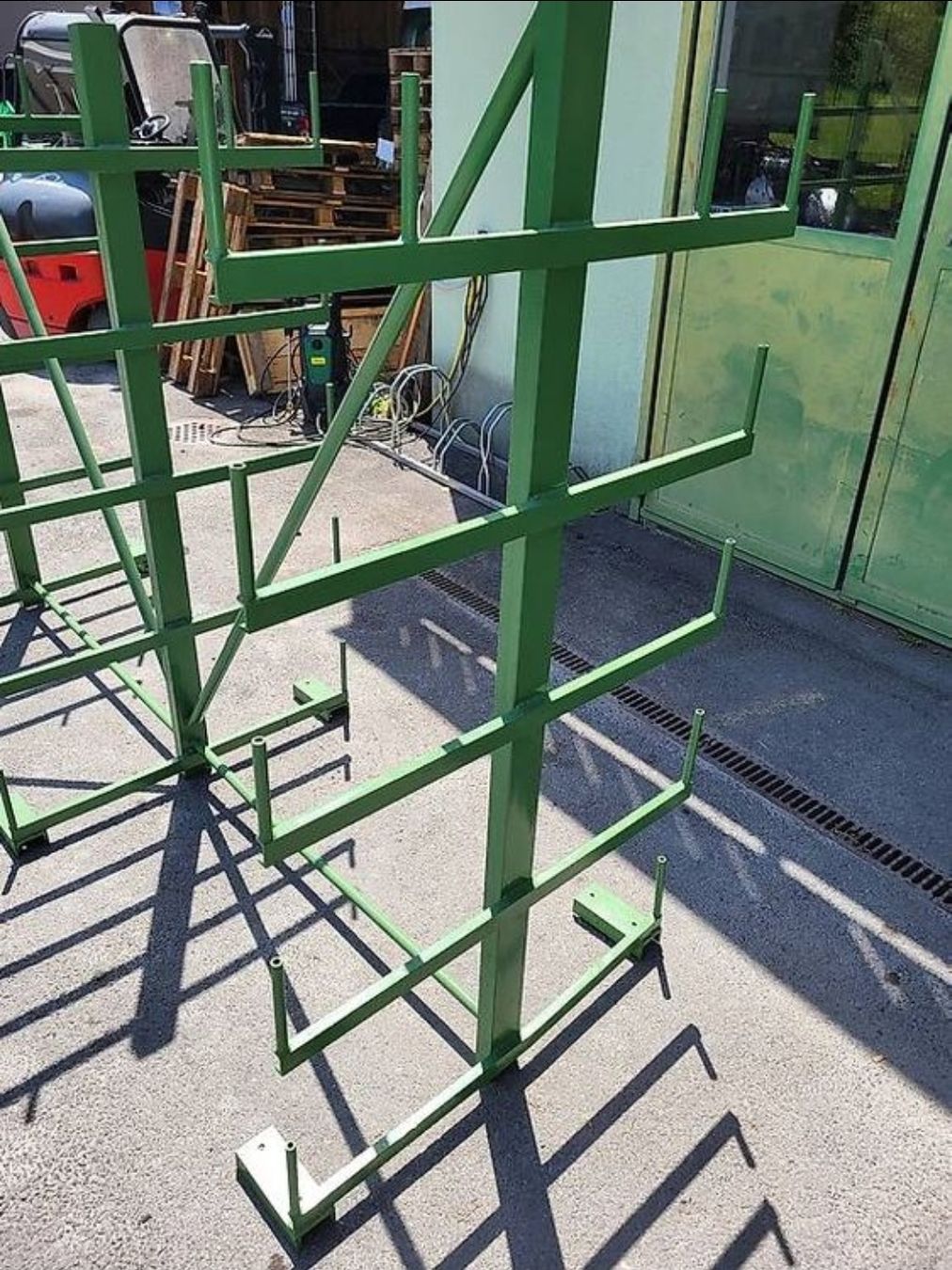 Scaffali: Kragarm Gestell Freistehend – Usato da Gurzelen venduto da EliasB. 1