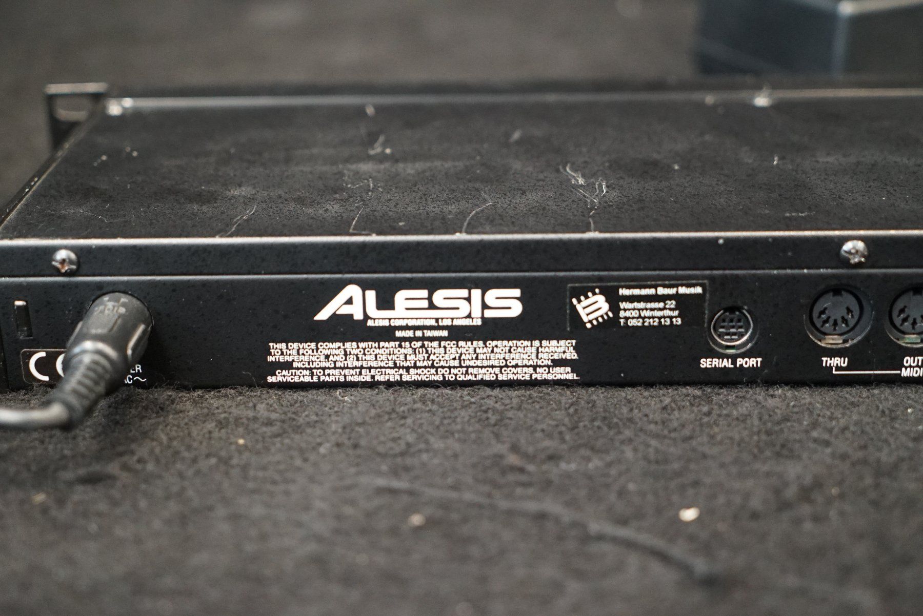 Alesis Strumenti musicali: Alesis QSR 64 Voice Expandable Synthesizer Module Rack Unit – Usato da Ortschwaben venduto da Musictrade 5