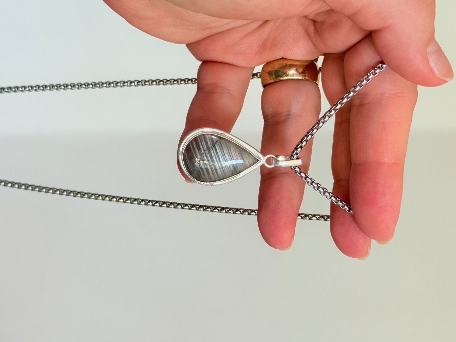Colliers: Labradorite necklace – Neuf avec emballage d'origine à Genève par AGBERG 8