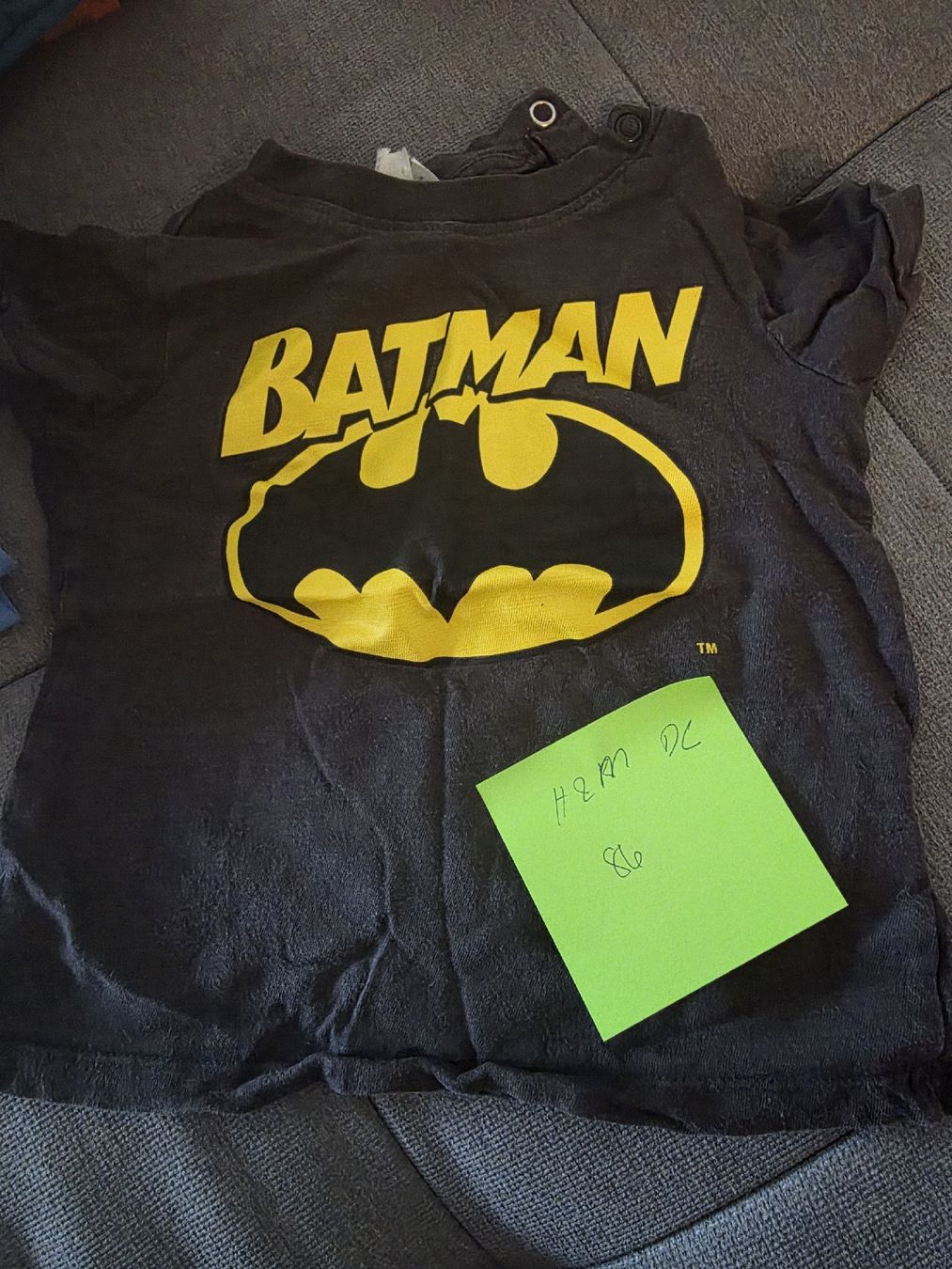 H&M Camicie, T-shirt & Polo: Batman T-Shirt, Gr. 86, H&M DC Comics – Usato da Brüttisellen venduto da Miralaurea