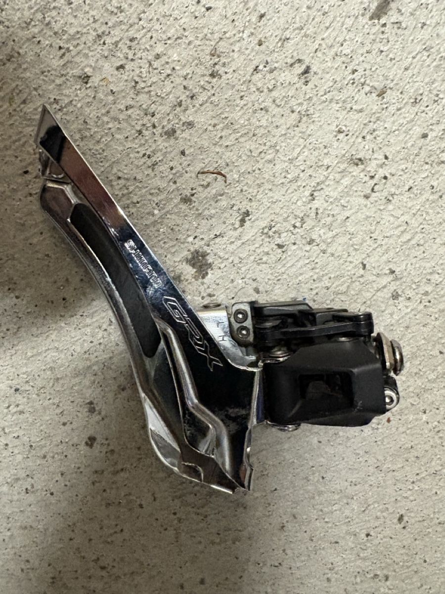 Shimano Pezzi di ricambio: Shimano GRX Front Derailleur - FD-RX400 – Difettoso da Dietikon venduto da sch_gh9g