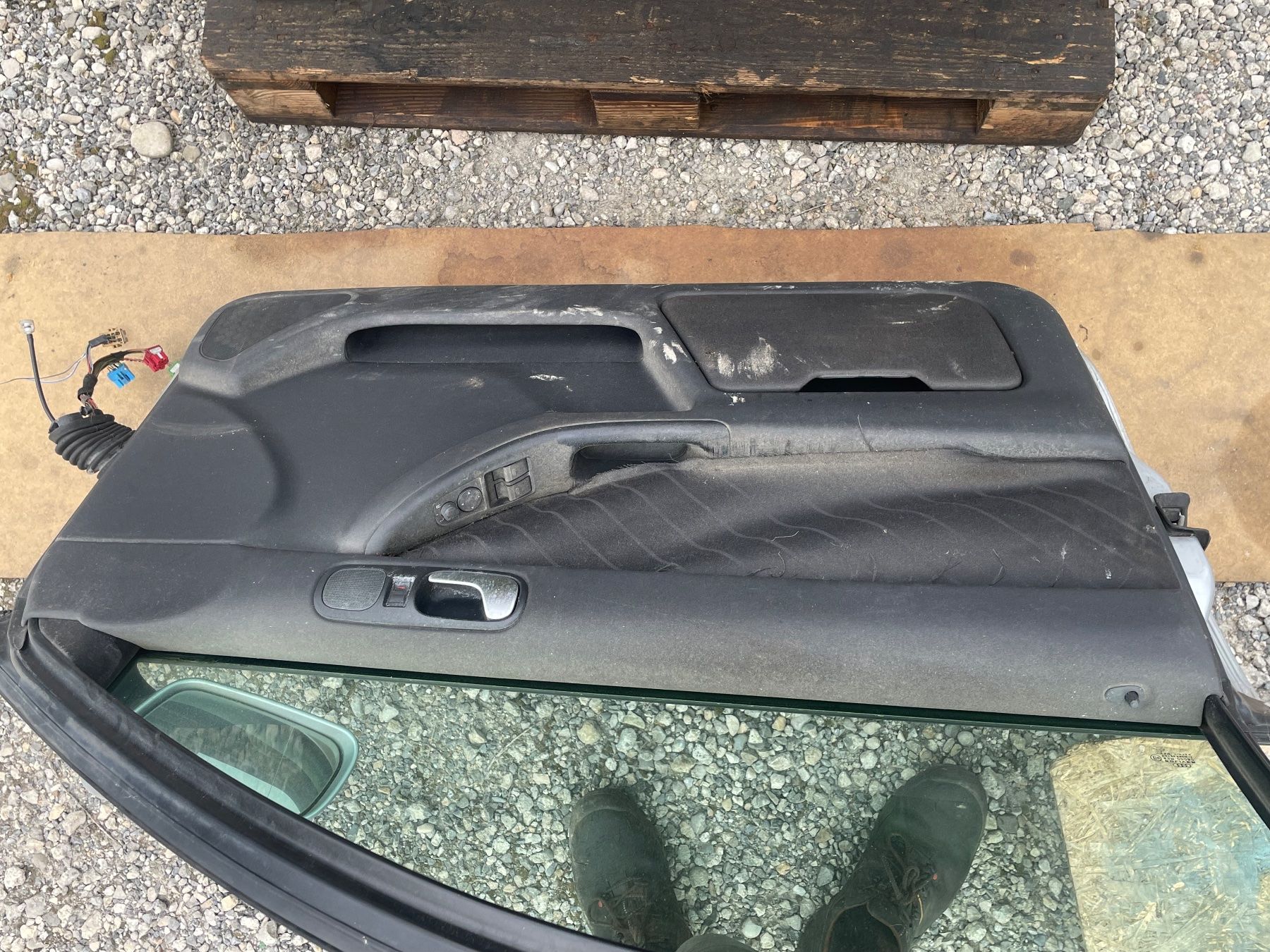 Audi Tutti pezzi di ricambio auto: Audi A3 8L2 : Tür links – Usato da Gletterens venduto da XBHS7412 4