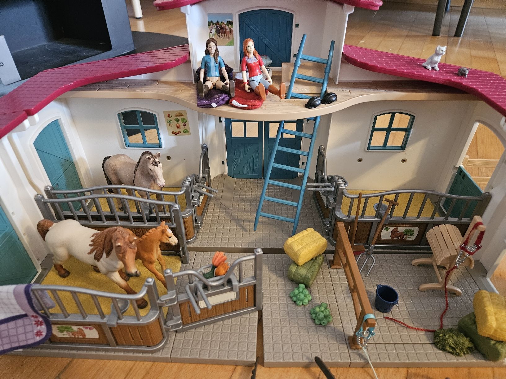 Schleich Giocattoli: Schleich Horseclub Stall – Usato da Sissach venduto da Nolle7 1