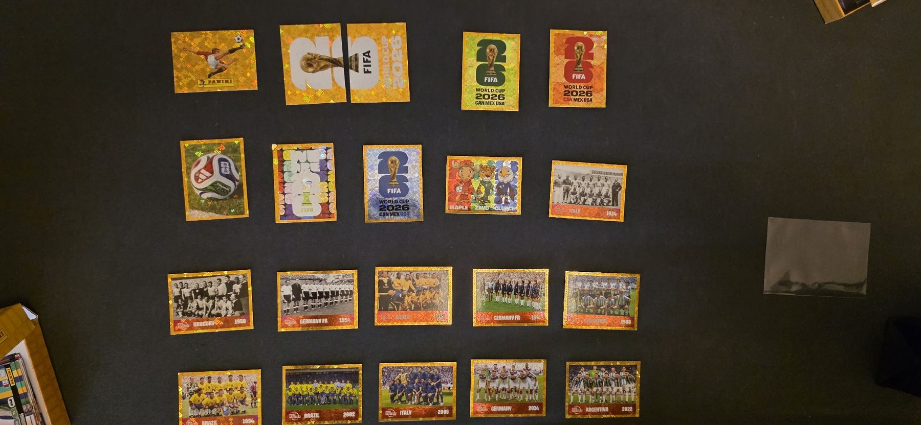 Autocollants: Panini 2026 Aufkleber von 00 bis FWC 19  – Neuf (Voir description) à Hittnau par Annubis 1