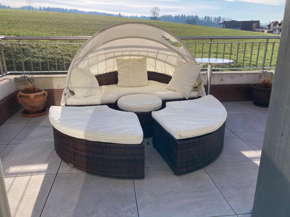 Rattan Lounge rund mit Dach Marke Baidani Kaufen auf Ricardo