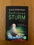 Taschenbuch "Ostfriesensturm" von Klaus-Peter Wolf, *NEU*
