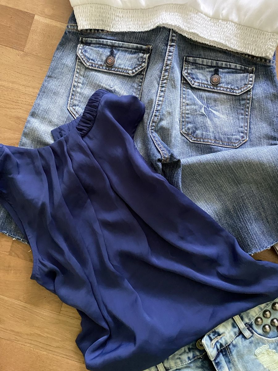 Lotti di vestiti: 7 artikel shorts / blusen 34 / 36 – Usato da adliswil venduto da PRELOVED_ 2