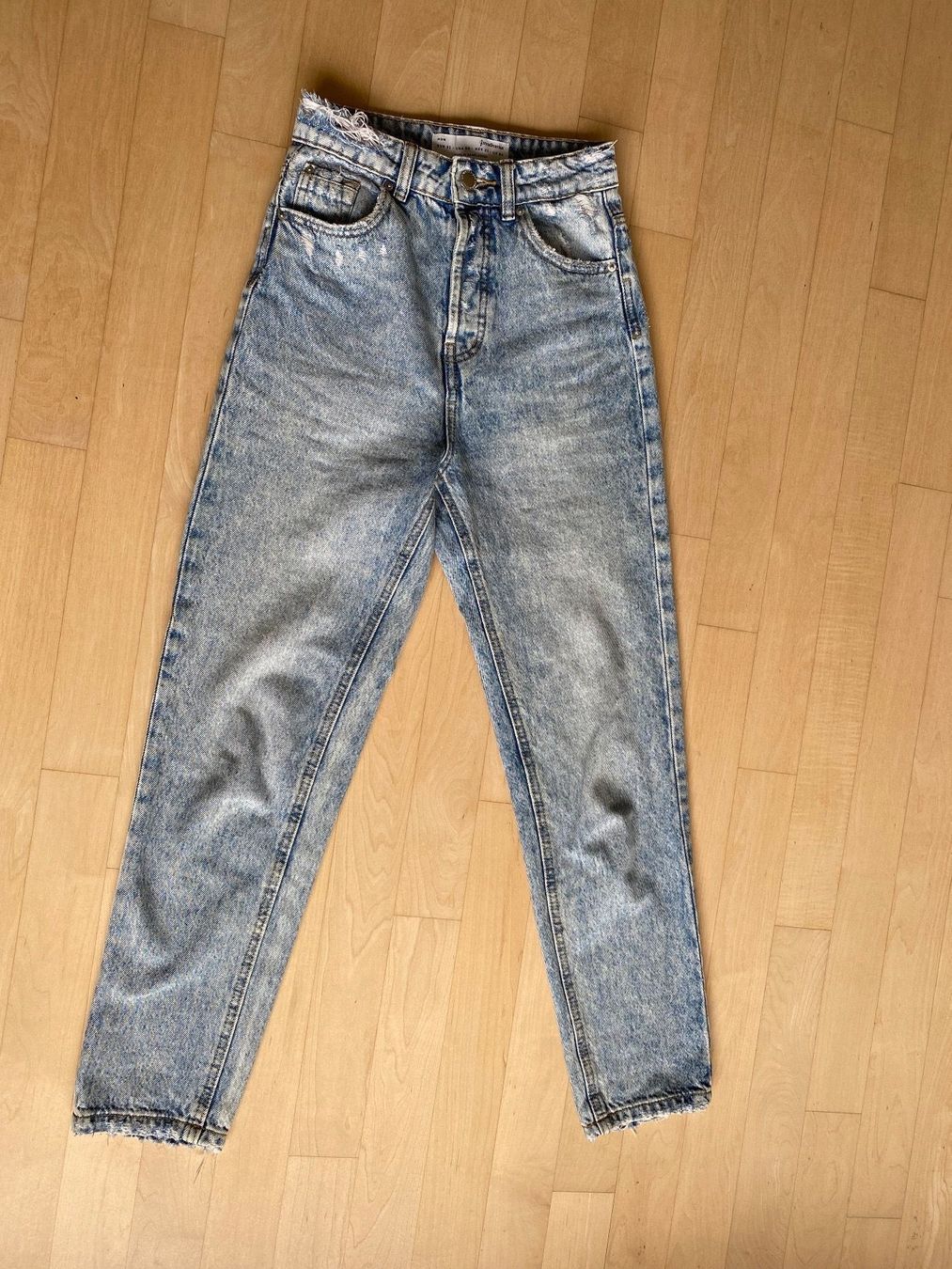 Stradivarius Pantaloni: Stradivarius Mom Jeans – Nuovo (secondo la descrizione) da Berikon venduto da rio_9mr5