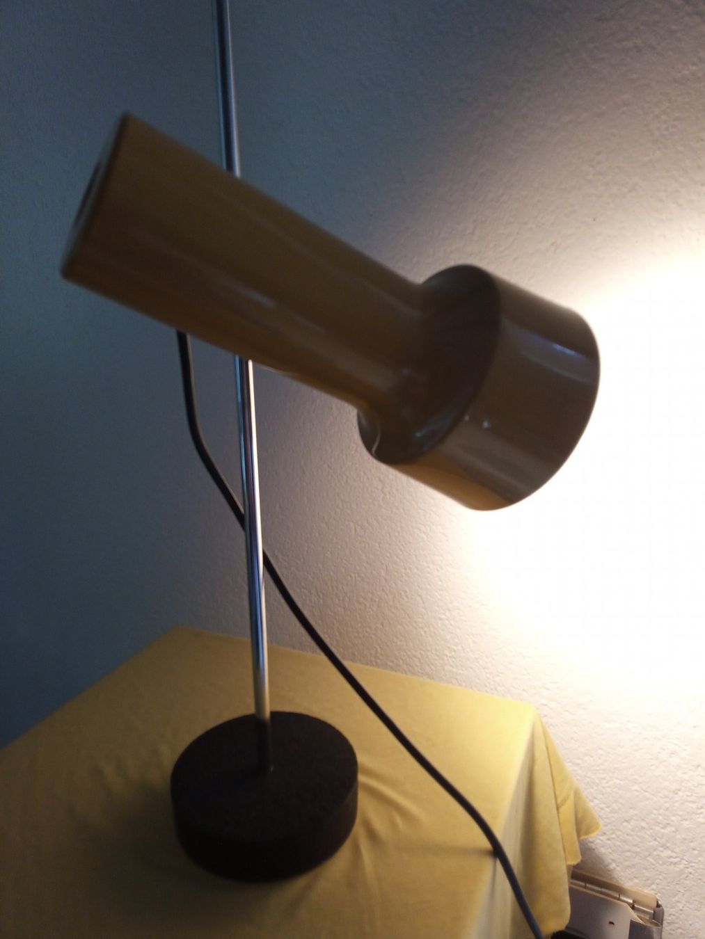 Lampade: 70er Spot Tischlampe Senf – Usato da Zürich venduto da edi_c2m6 6