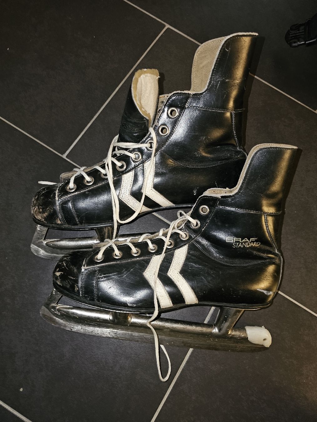 Schlittschuhe: patine – Gebraucht aus St-Imier von kin_xwf5