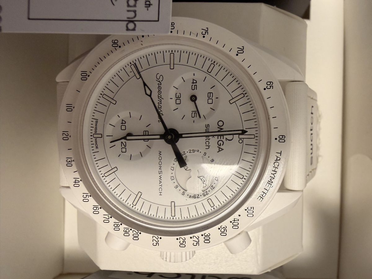 Swatch Montres: Swatch moonwatch Snoppy – D'occasion à Sion par Johan8899 4