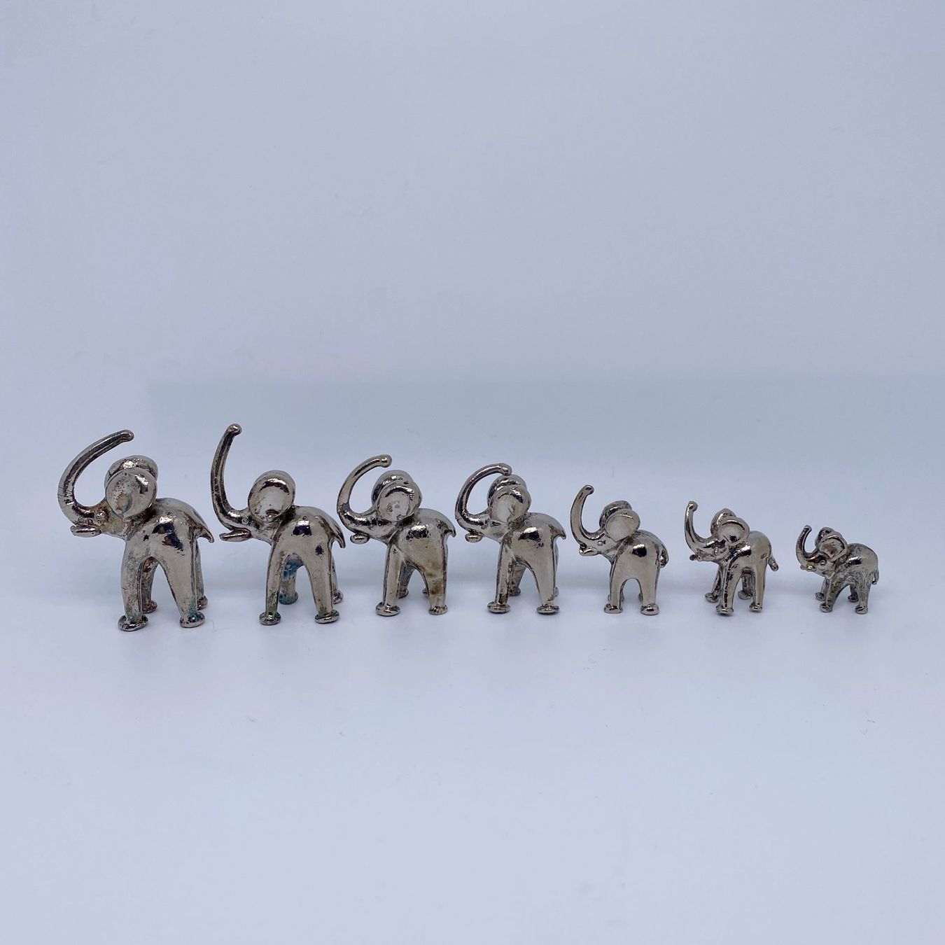 Statuette: Sammlung von 7 Elefantenfiguren, versilbert, Vintage – Usato da Ronco sopra Ascona venduto da liz_dbg6