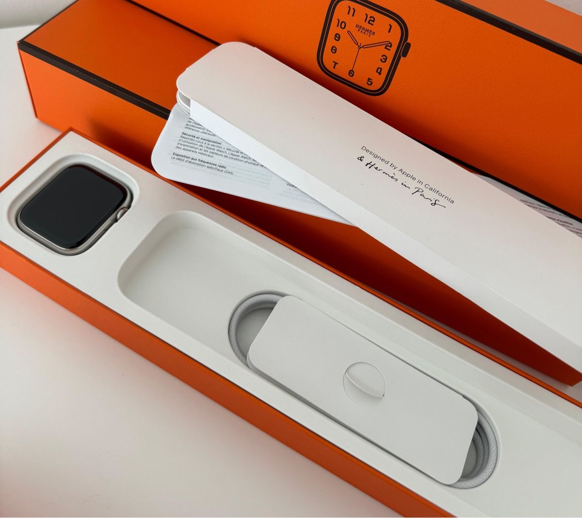 Apple Smartwatch: Hermes Apple Watch Series 9 - Silber - 45 mm – Usato da Oetwil an der Limmat venduto da tommyb1982 5