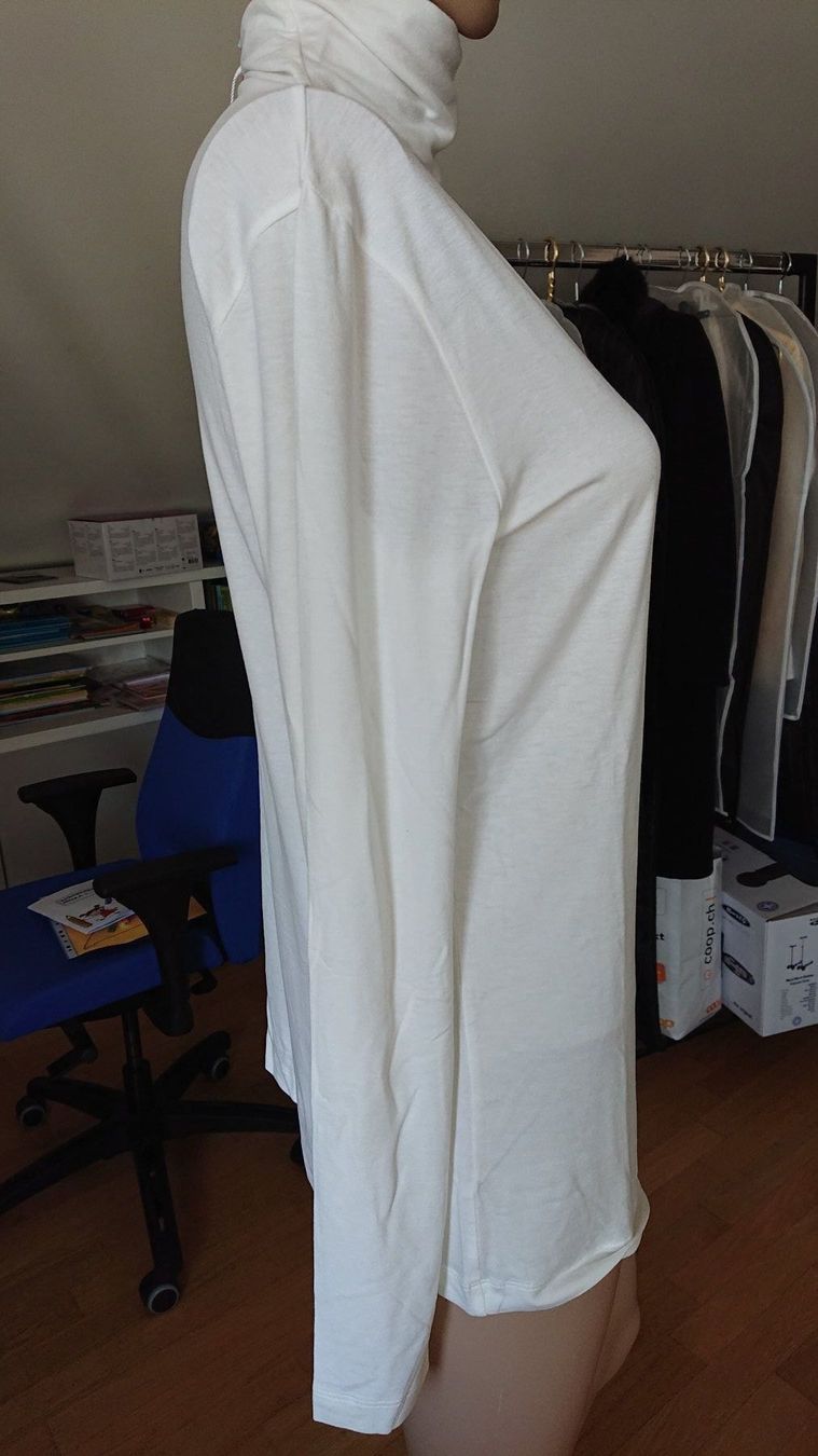 Pullover & Sweatshirts: CINQUE Rollkragenshirt L – Neu und originalverpackt aus Bottmingen von Malina_Outlet